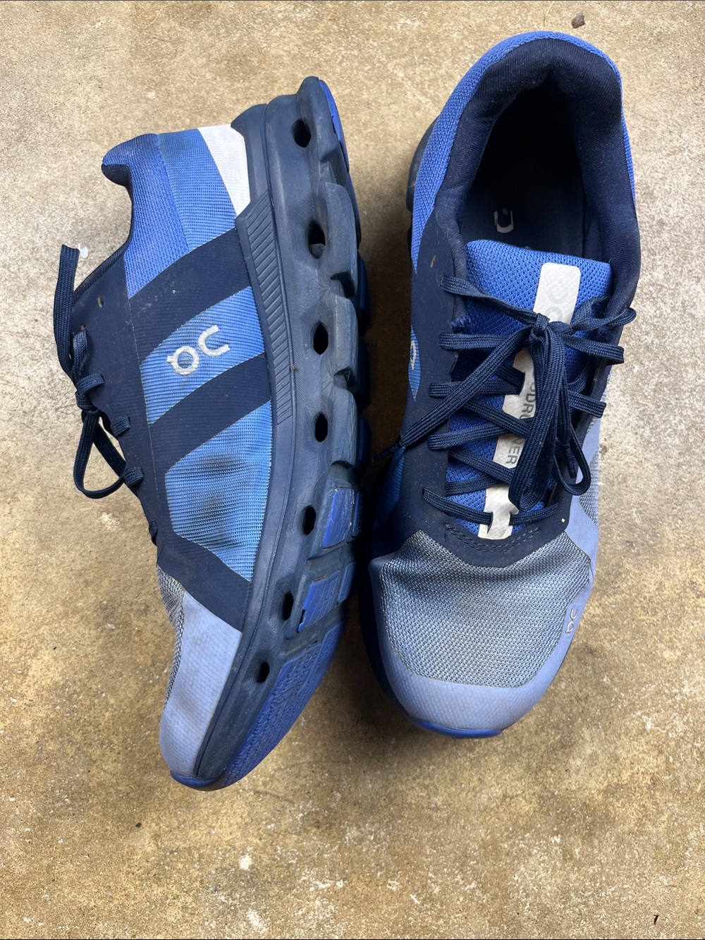 OnCloud Cloudrunner Men's Sneakers in Navy and Blue
Size: 10.5